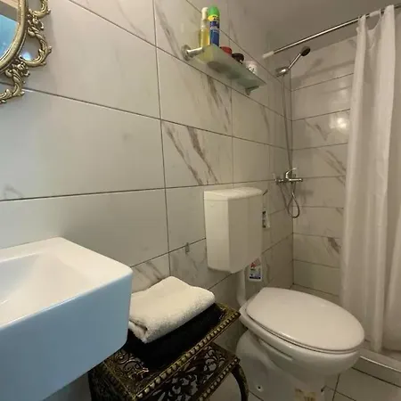 Lovely House With Private Carport & Shady Veranda * Athens