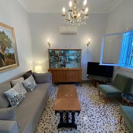 Lovely House With Private Carport & Shady Veranda Dom wakacyjny Ateny